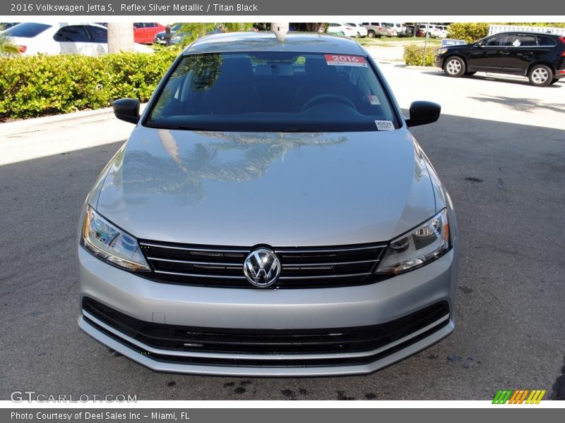 Reflex Silver Metallic / Titan Black 2016 Volkswagen Jetta S