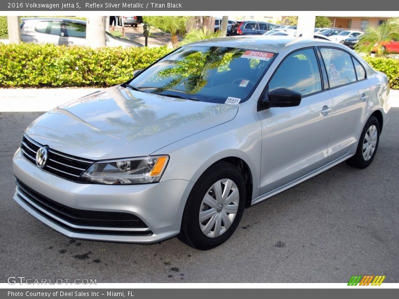 Reflex Silver Metallic / Titan Black 2016 Volkswagen Jetta S