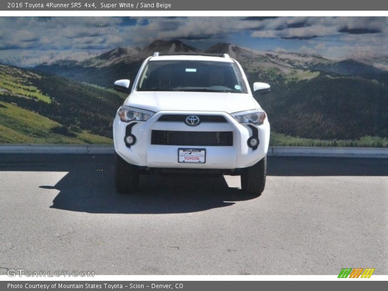 Super White / Sand Beige 2016 Toyota 4Runner SR5 4x4