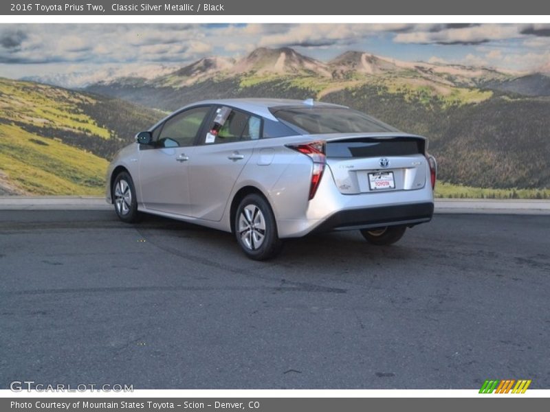 Classic Silver Metallic / Black 2016 Toyota Prius Two