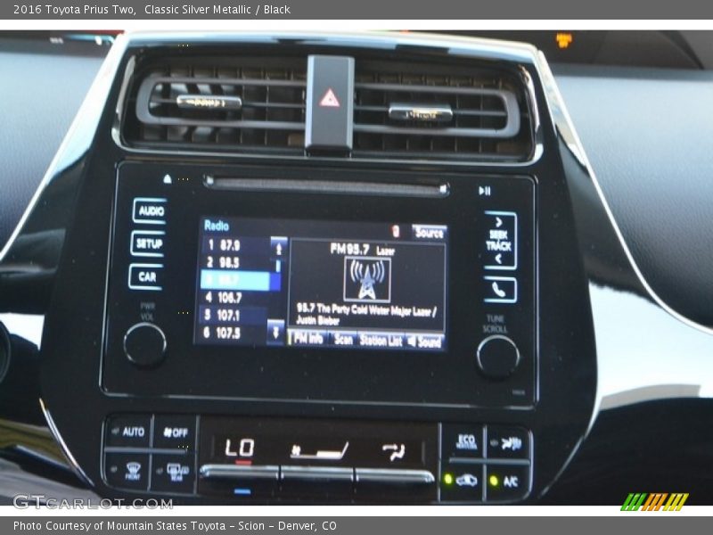 Classic Silver Metallic / Black 2016 Toyota Prius Two
