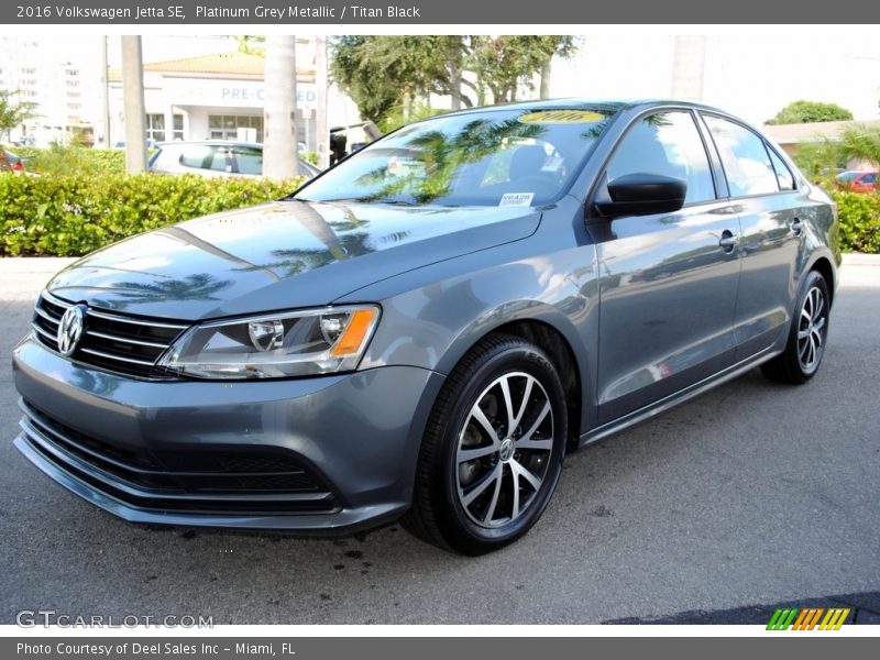 Platinum Grey Metallic / Titan Black 2016 Volkswagen Jetta SE
