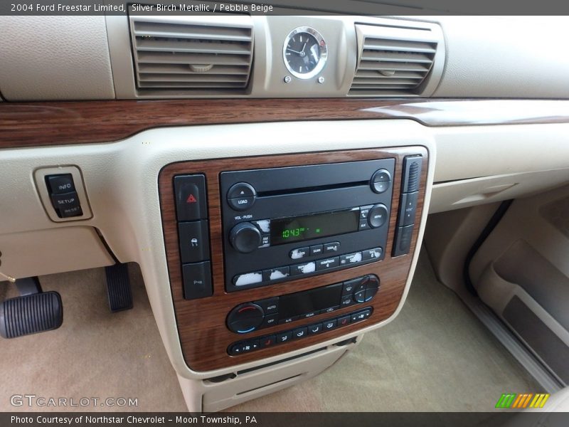 Silver Birch Metallic / Pebble Beige 2004 Ford Freestar Limited