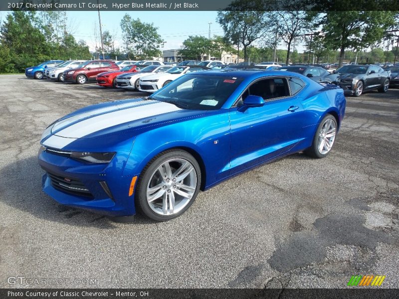 Front 3/4 View of 2017 Camaro LT Coupe