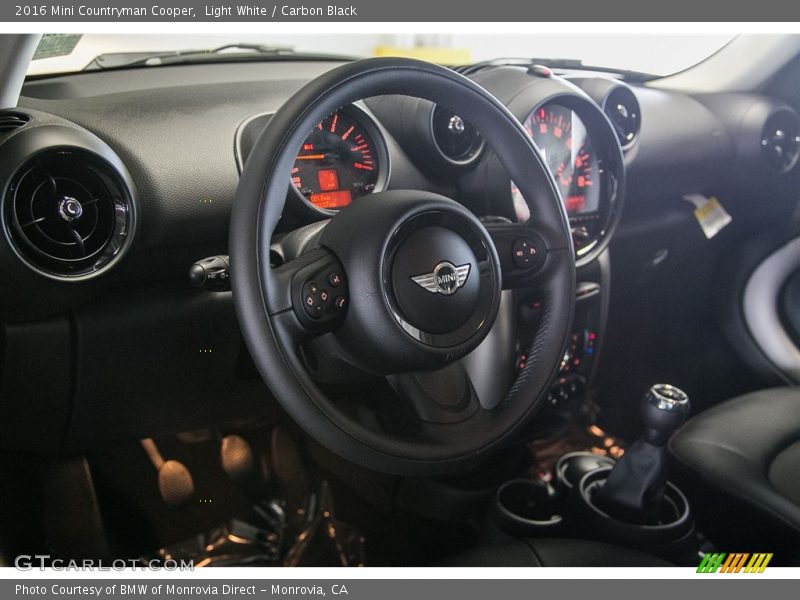 Light White / Carbon Black 2016 Mini Countryman Cooper