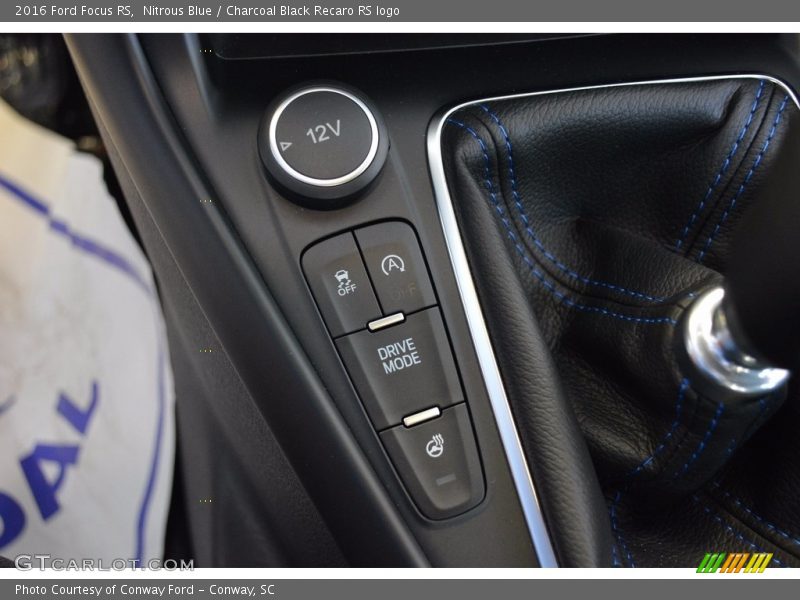 Nitrous Blue / Charcoal Black Recaro RS logo 2016 Ford Focus RS