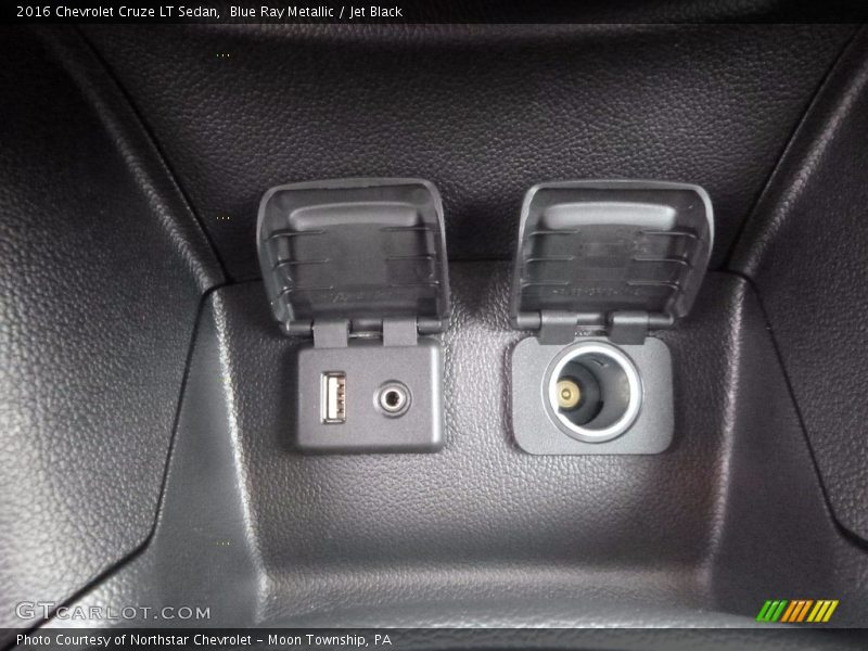 Blue Ray Metallic / Jet Black 2016 Chevrolet Cruze LT Sedan