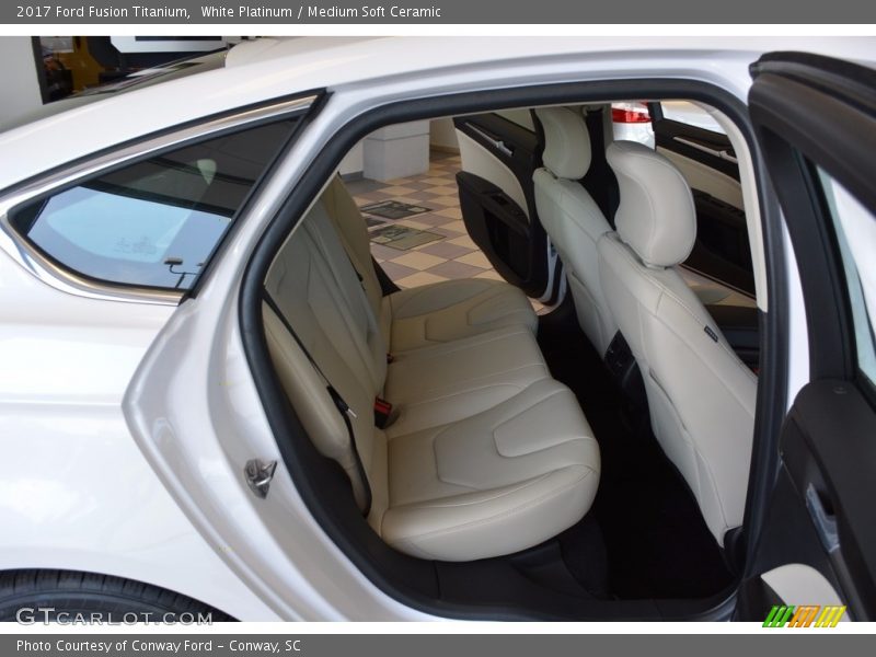 White Platinum / Medium Soft Ceramic 2017 Ford Fusion Titanium