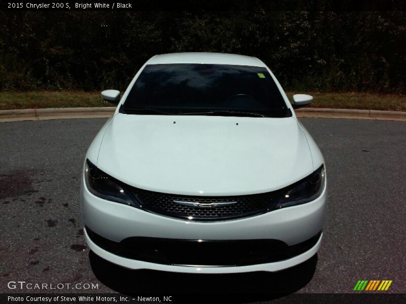 Bright White / Black 2015 Chrysler 200 S