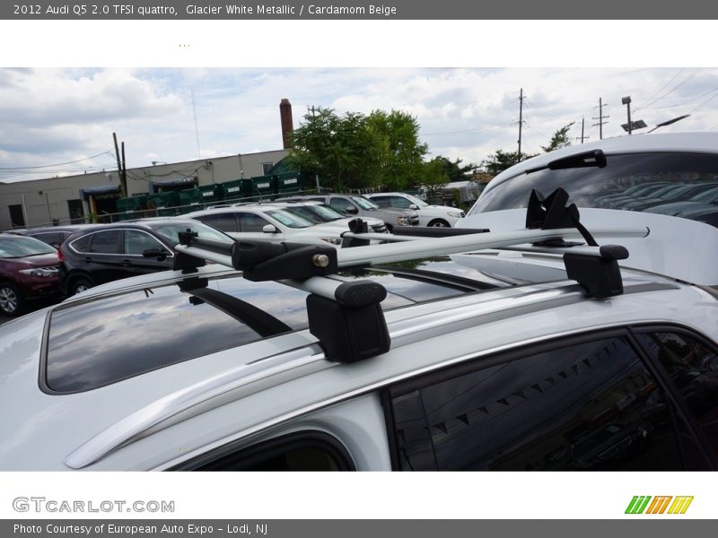 Glacier White Metallic / Cardamom Beige 2012 Audi Q5 2.0 TFSI quattro