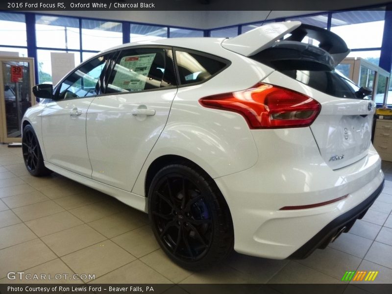 Oxford White / Charcoal Black 2016 Ford Focus RS