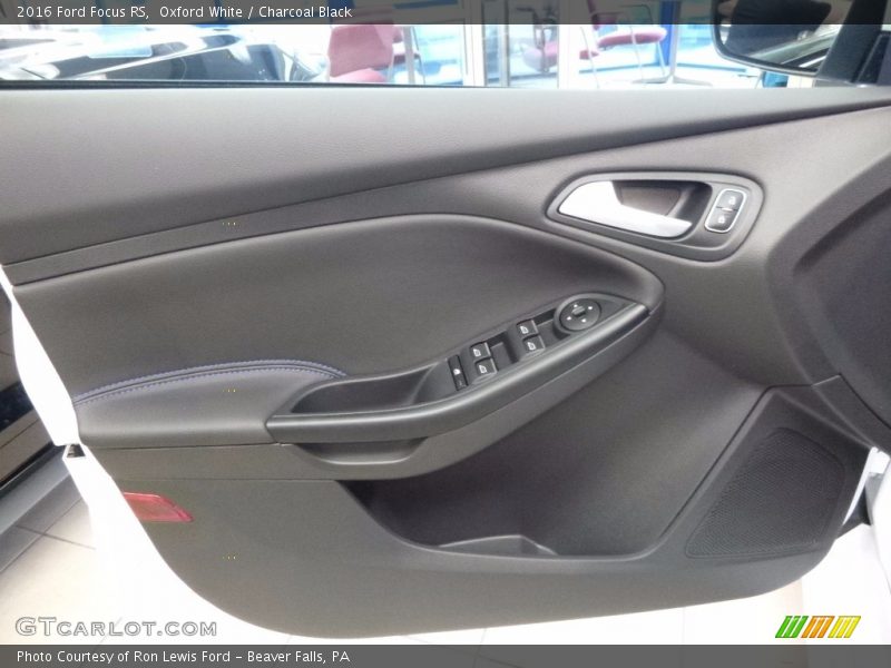 Oxford White / Charcoal Black 2016 Ford Focus RS