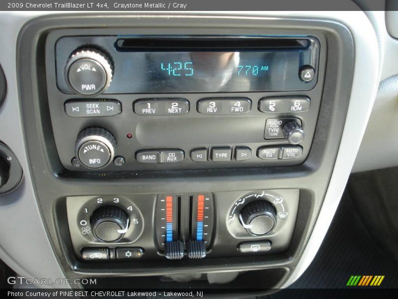 Graystone Metallic / Gray 2009 Chevrolet TrailBlazer LT 4x4