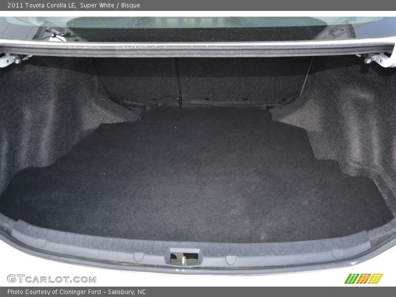 Super White / Bisque 2011 Toyota Corolla LE