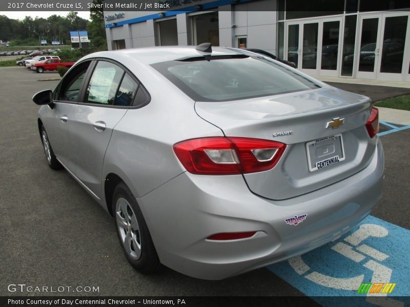 Silver Ice Metallic / Jet Black 2017 Chevrolet Cruze LS