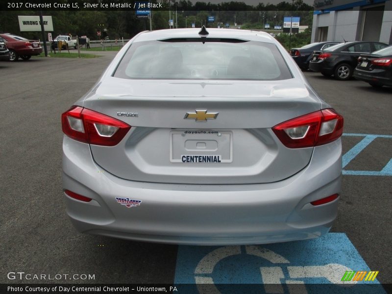 Silver Ice Metallic / Jet Black 2017 Chevrolet Cruze LS