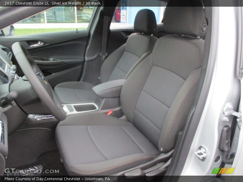 Silver Ice Metallic / Jet Black 2017 Chevrolet Cruze LS