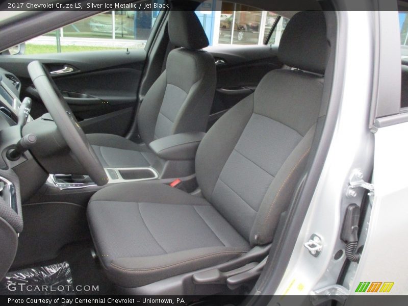 Silver Ice Metallic / Jet Black 2017 Chevrolet Cruze LS