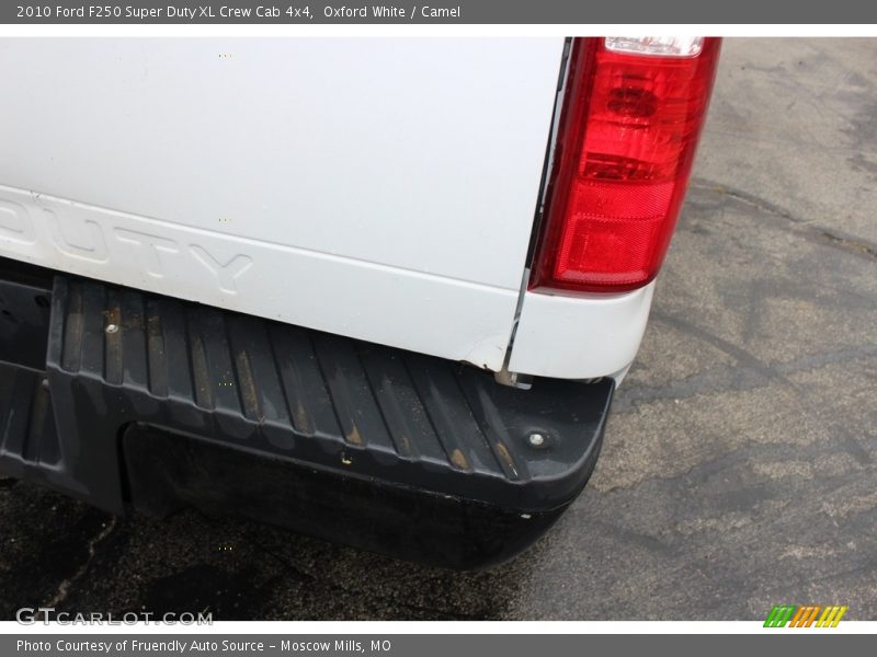 Oxford White / Camel 2010 Ford F250 Super Duty XL Crew Cab 4x4
