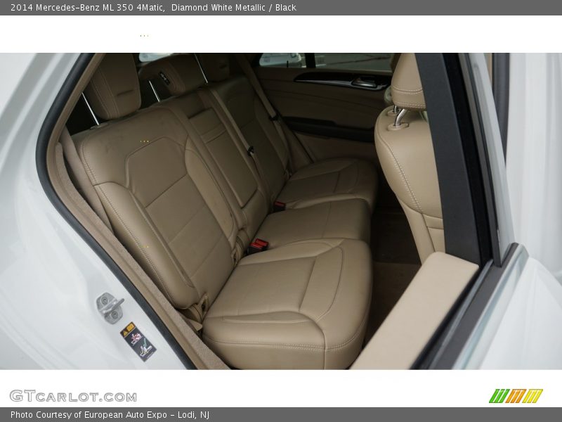 Diamond White Metallic / Black 2014 Mercedes-Benz ML 350 4Matic
