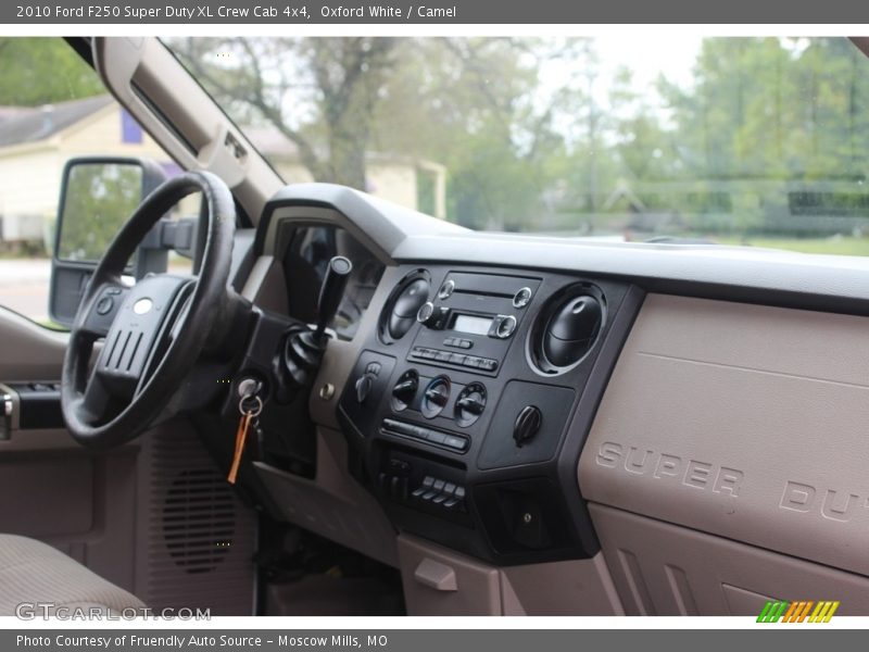 Oxford White / Camel 2010 Ford F250 Super Duty XL Crew Cab 4x4