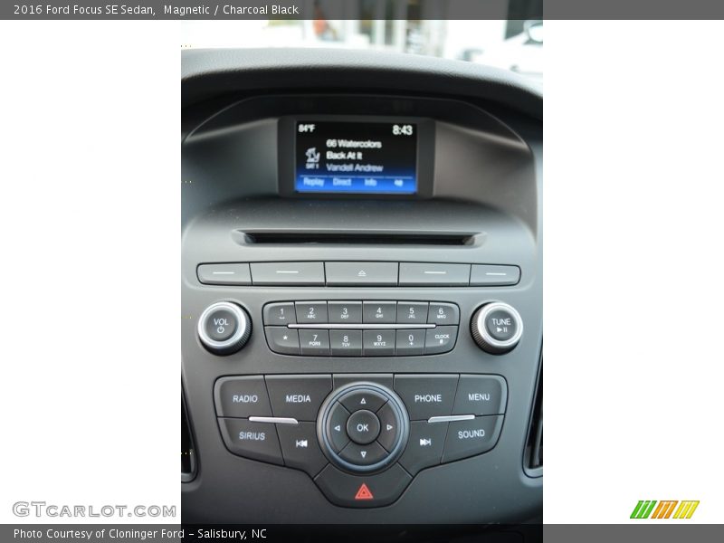 Magnetic / Charcoal Black 2016 Ford Focus SE Sedan