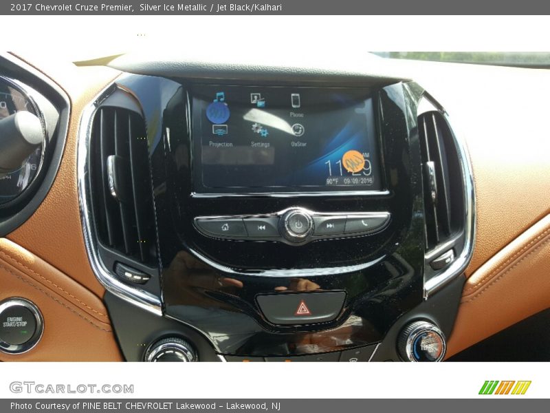 Silver Ice Metallic / Jet Black/Kalhari 2017 Chevrolet Cruze Premier