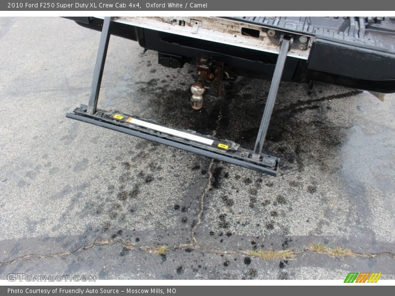 Oxford White / Camel 2010 Ford F250 Super Duty XL Crew Cab 4x4
