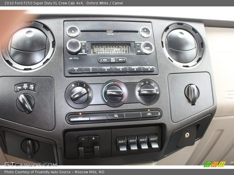 Oxford White / Camel 2010 Ford F250 Super Duty XL Crew Cab 4x4