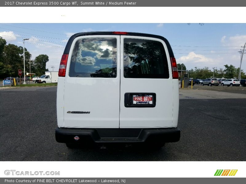 Summit White / Medium Pewter 2017 Chevrolet Express 3500 Cargo WT