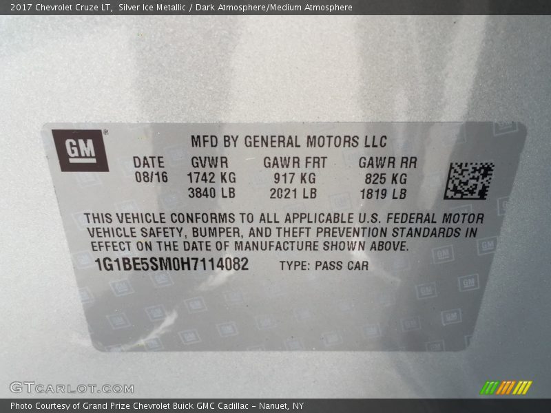 Silver Ice Metallic / Dark Atmosphere/Medium Atmosphere 2017 Chevrolet Cruze LT
