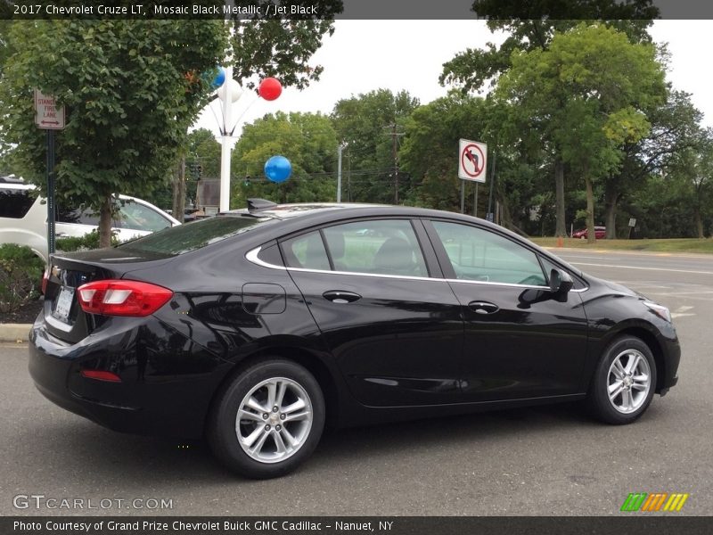 Mosaic Black Metallic / Jet Black 2017 Chevrolet Cruze LT
