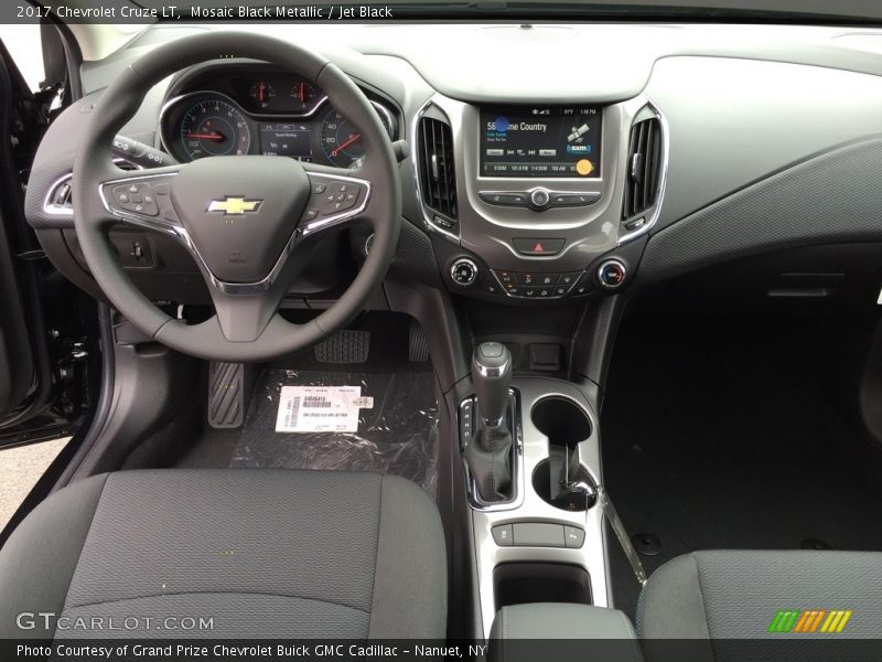 Mosaic Black Metallic / Jet Black 2017 Chevrolet Cruze LT