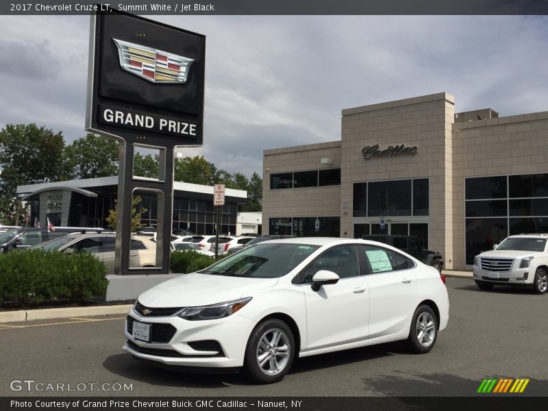 Summit White / Jet Black 2017 Chevrolet Cruze LT