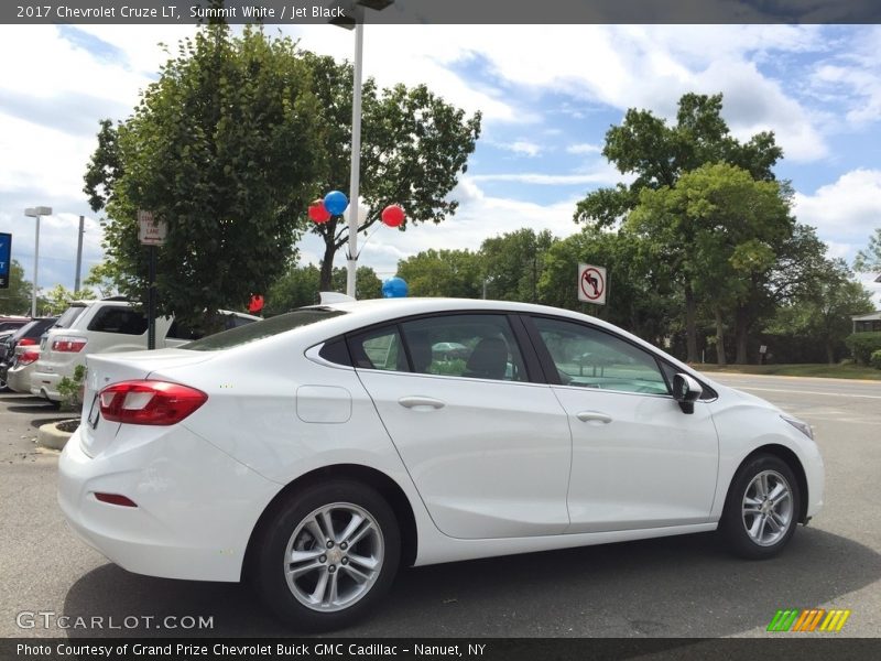 Summit White / Jet Black 2017 Chevrolet Cruze LT