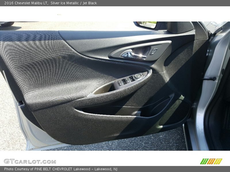Silver Ice Metallic / Jet Black 2016 Chevrolet Malibu LT