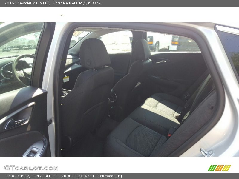 Silver Ice Metallic / Jet Black 2016 Chevrolet Malibu LT
