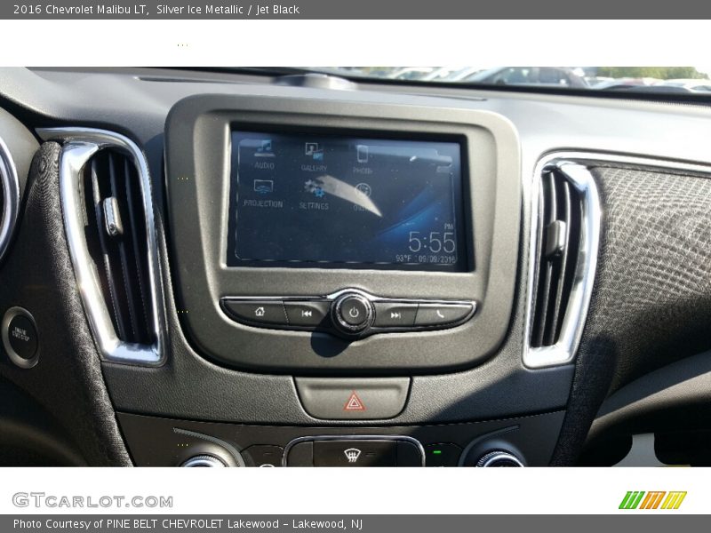 Silver Ice Metallic / Jet Black 2016 Chevrolet Malibu LT