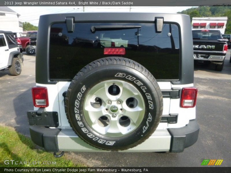 Bright White / Black/Dark Saddle 2013 Jeep Wrangler Unlimited Sahara 4x4