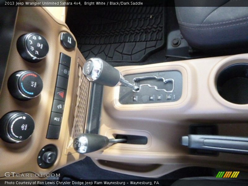 Bright White / Black/Dark Saddle 2013 Jeep Wrangler Unlimited Sahara 4x4