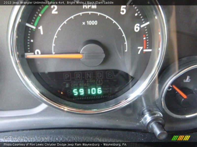 Bright White / Black/Dark Saddle 2013 Jeep Wrangler Unlimited Sahara 4x4