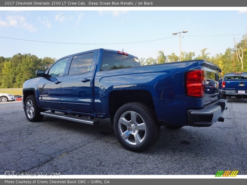 Deep Ocean Blue Metallic / Jet Black 2017 Chevrolet Silverado 1500 LT Crew Cab