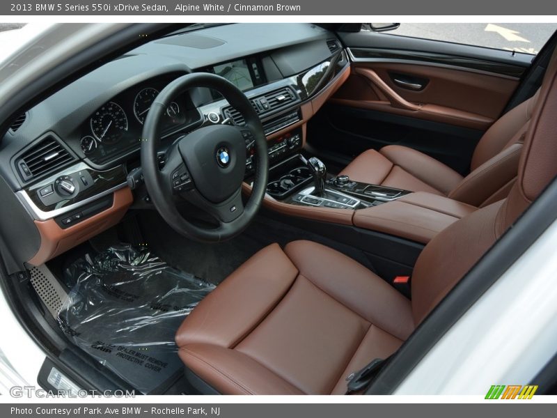 Alpine White / Cinnamon Brown 2013 BMW 5 Series 550i xDrive Sedan