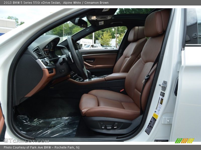 Alpine White / Cinnamon Brown 2013 BMW 5 Series 550i xDrive Sedan