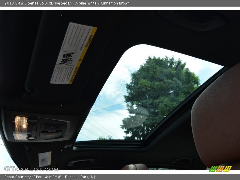 Alpine White / Cinnamon Brown 2013 BMW 5 Series 550i xDrive Sedan
