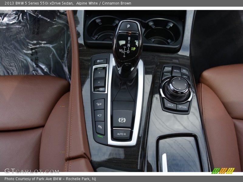 Alpine White / Cinnamon Brown 2013 BMW 5 Series 550i xDrive Sedan