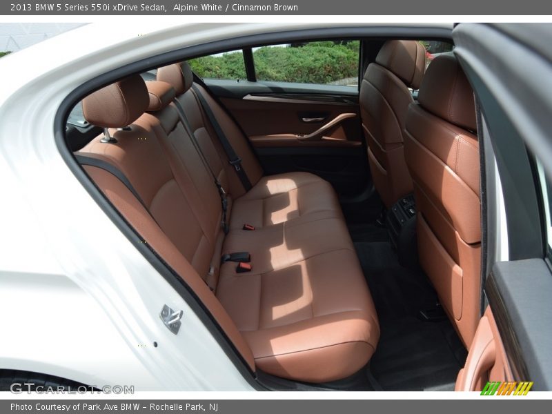 Alpine White / Cinnamon Brown 2013 BMW 5 Series 550i xDrive Sedan