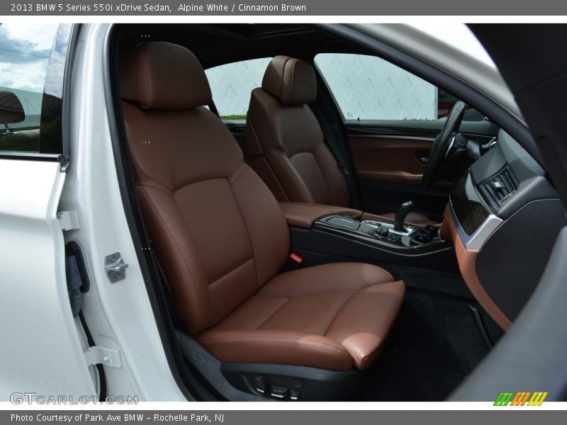 Alpine White / Cinnamon Brown 2013 BMW 5 Series 550i xDrive Sedan