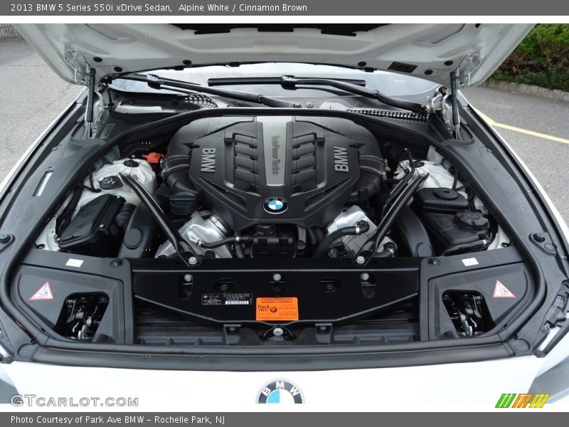 Alpine White / Cinnamon Brown 2013 BMW 5 Series 550i xDrive Sedan