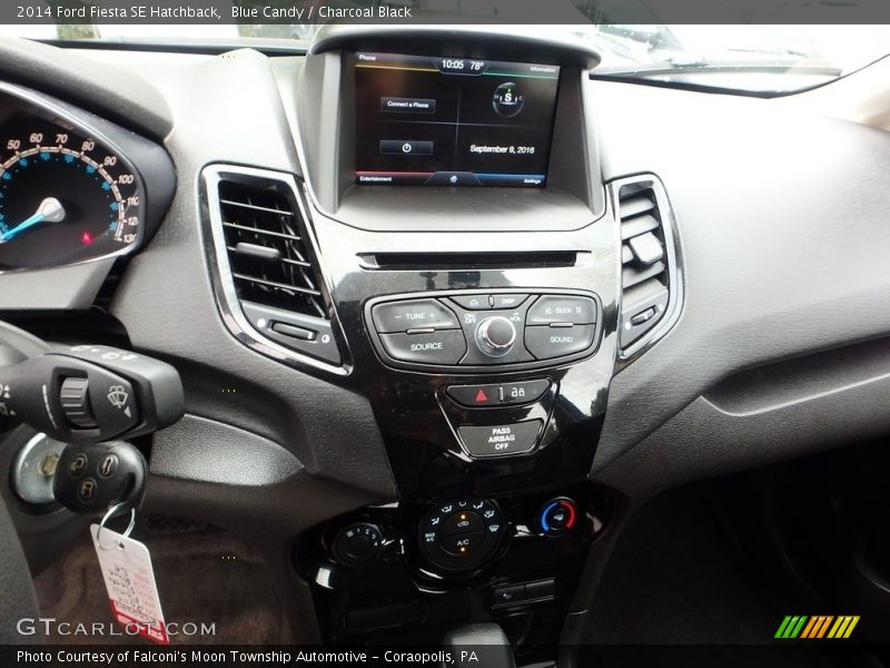 Blue Candy / Charcoal Black 2014 Ford Fiesta SE Hatchback